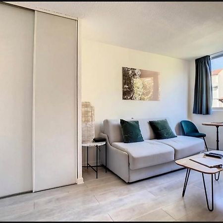 Studio Contemporain Avec Piscine Proche De La Mer Cannes Exteriér fotografie